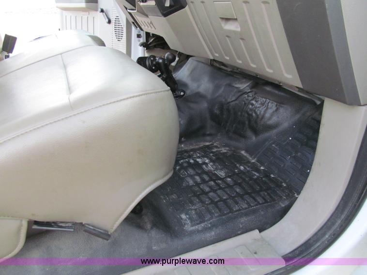 image for item A8456 2008 Ford F350 XL Super Duty service truck