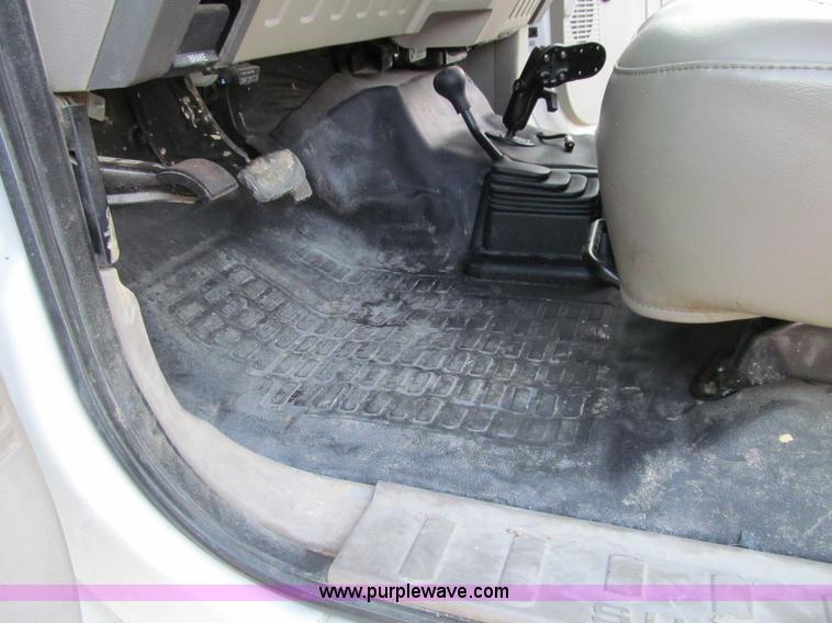 image for item A8456 2008 Ford F350 XL Super Duty service truck