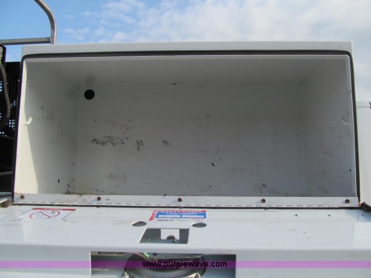 image for item A8456 2008 Ford F350 XL Super Duty service truck