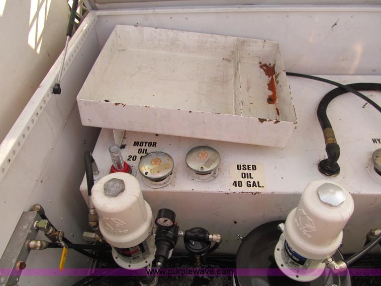 image for item A8456 2008 Ford F350 XL Super Duty service truck