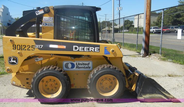 image for item B1481 2006 John Deere 317 skid steer
