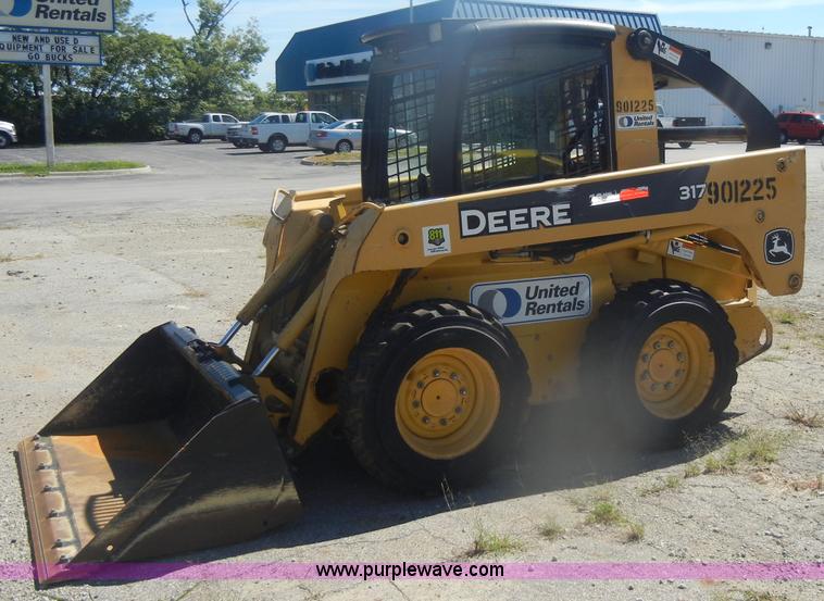 image for item B1481 2006 John Deere 317 skid steer