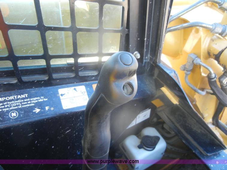 image for item B1481 2006 John Deere 317 skid steer