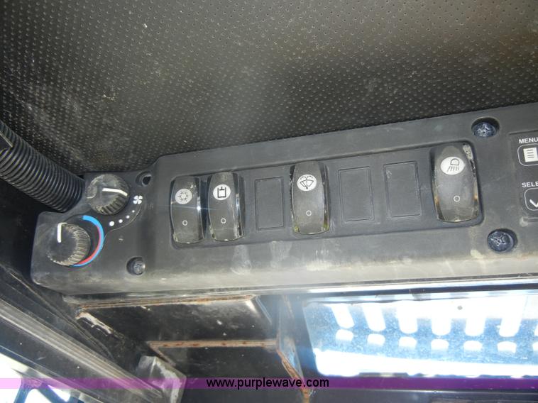 image for item B1481 2006 John Deere 317 skid steer