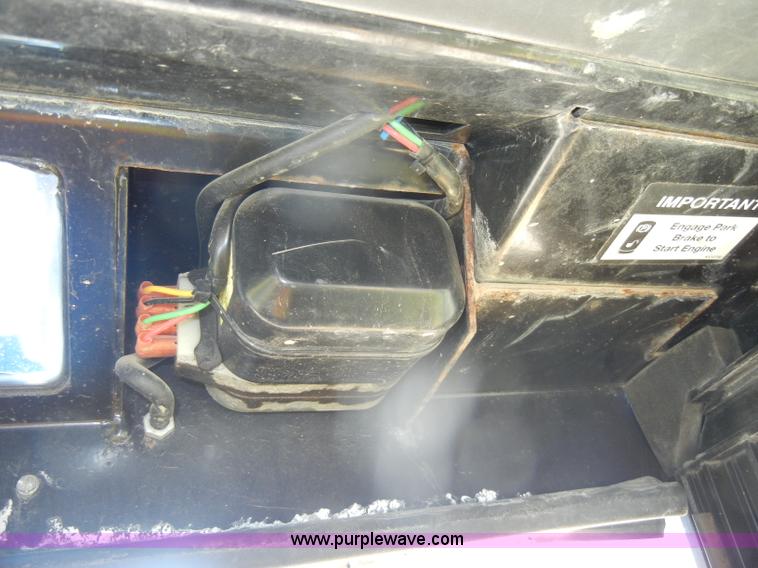 image for item B1481 2006 John Deere 317 skid steer