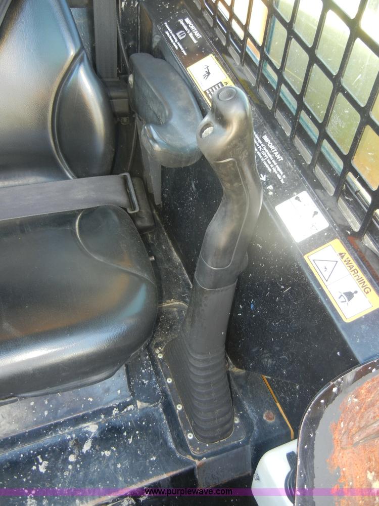 image for item B1481 2006 John Deere 317 skid steer