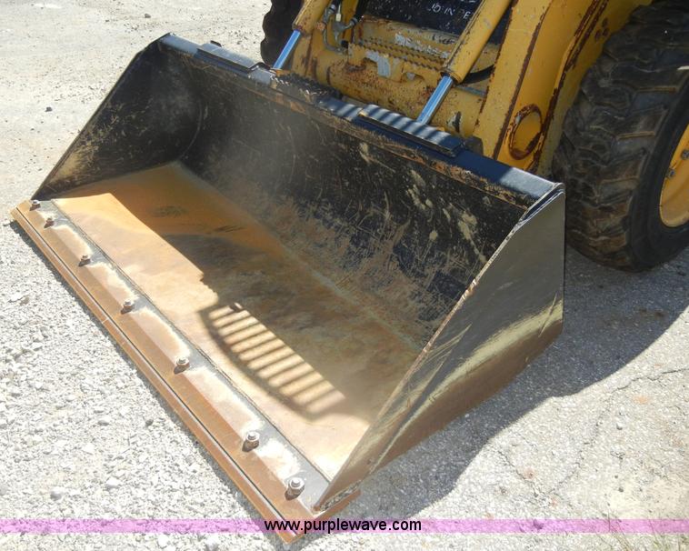 image for item B1481 2006 John Deere 317 skid steer