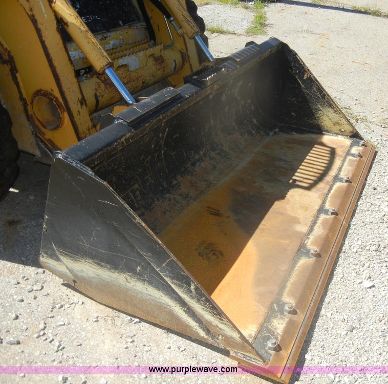 image for item B1481 2006 John Deere 317 skid steer