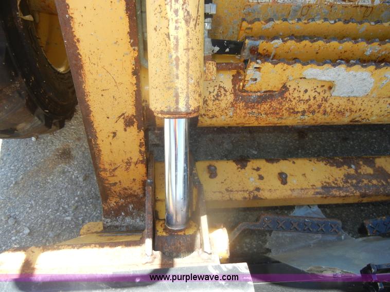 image for item B1481 2006 John Deere 317 skid steer