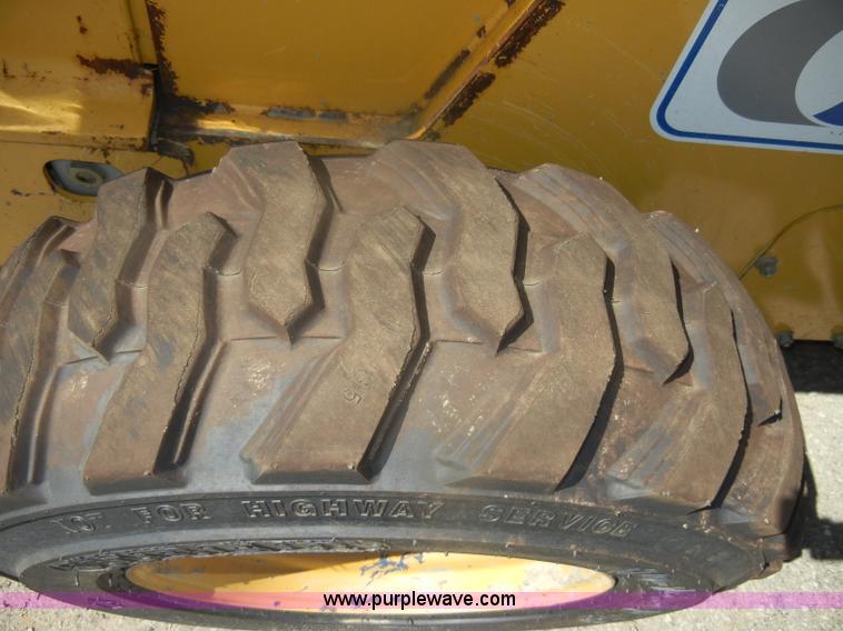 image for item B1481 2006 John Deere 317 skid steer