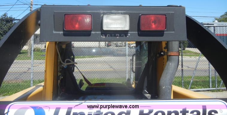 image for item B1481 2006 John Deere 317 skid steer