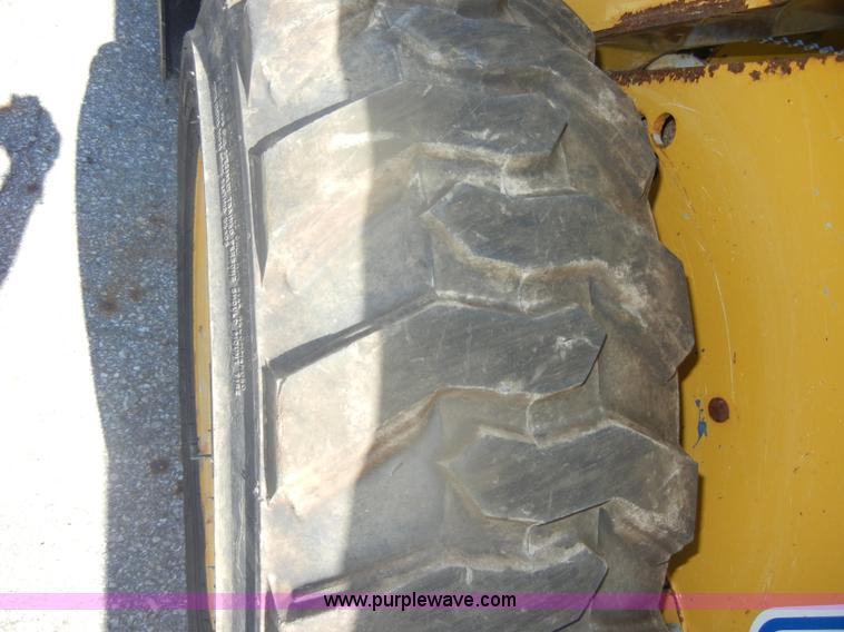 image for item B1481 2006 John Deere 317 skid steer