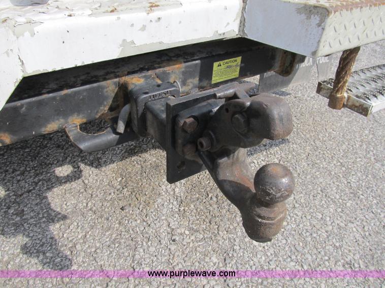 image for item B2841 2005 Ford F550 XL Super Duty service truck
