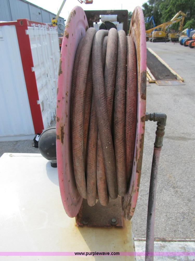 image for item B2841 2005 Ford F550 XL Super Duty service truck