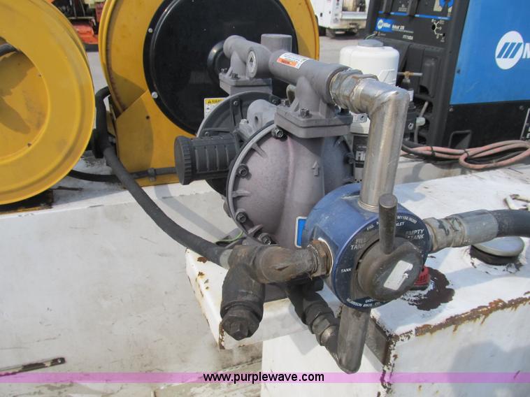 image for item B2841 2005 Ford F550 XL Super Duty service truck