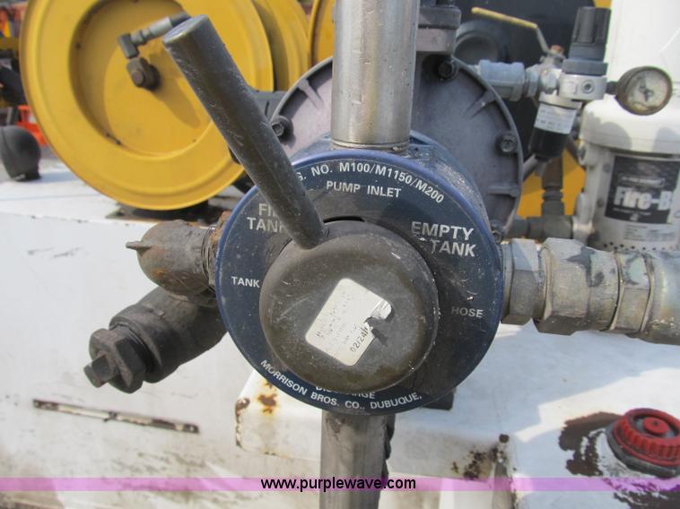 image for item B2841 2005 Ford F550 XL Super Duty service truck