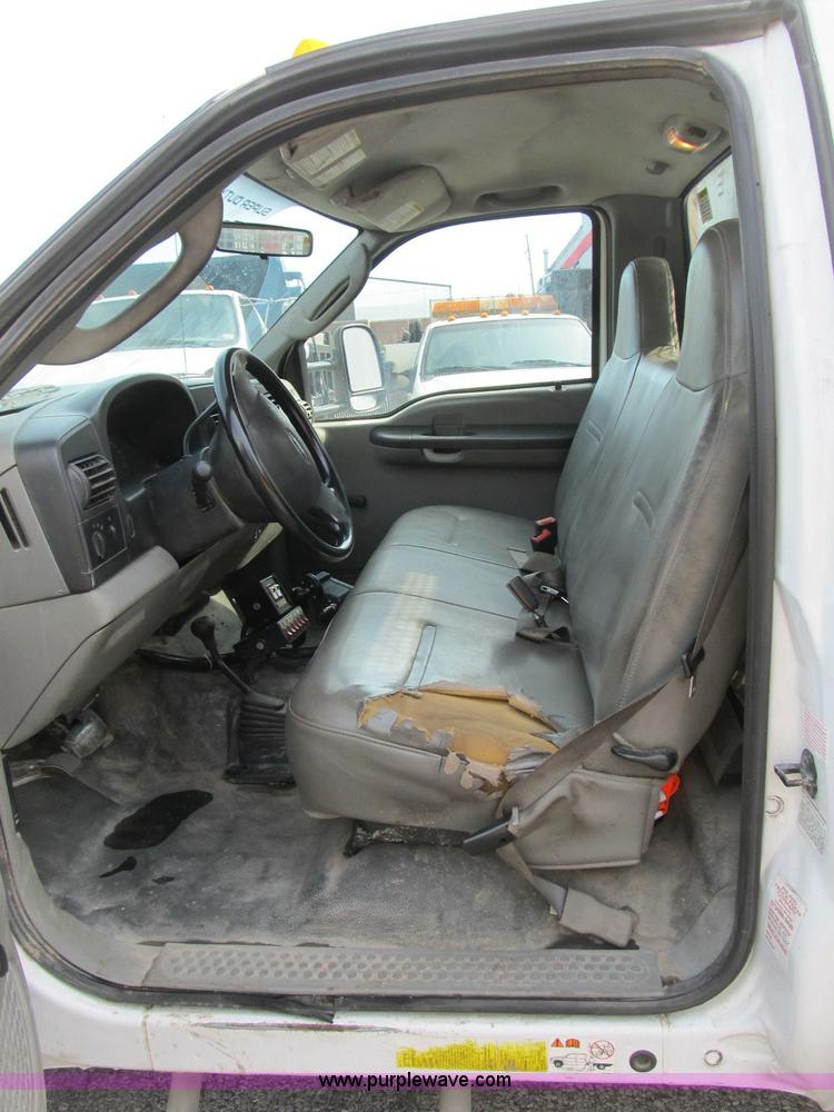 image for item B2841 2005 Ford F550 XL Super Duty service truck