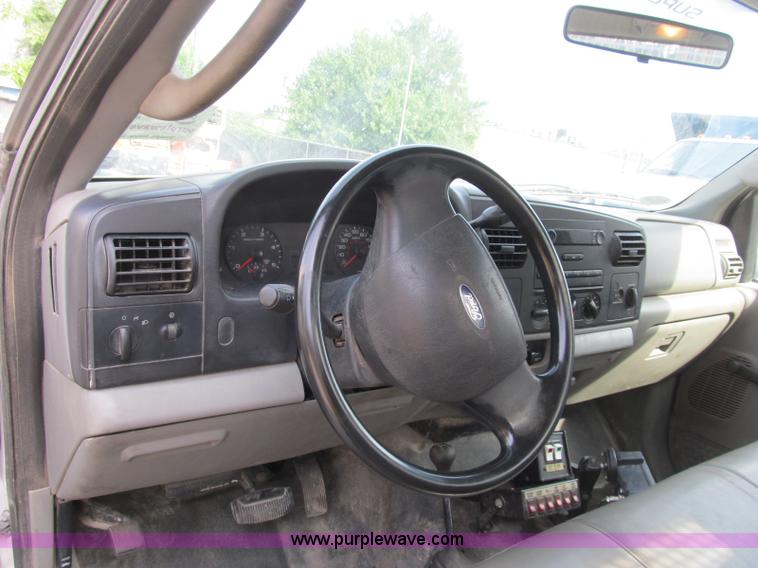 image for item B2841 2005 Ford F550 XL Super Duty service truck