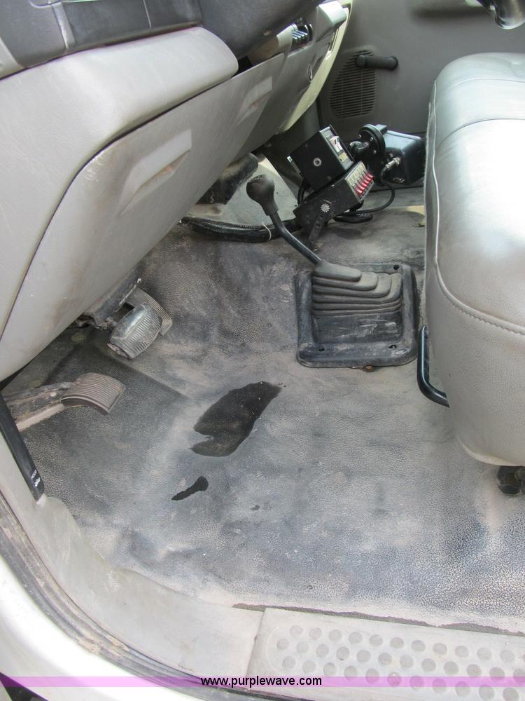 image for item B2841 2005 Ford F550 XL Super Duty service truck