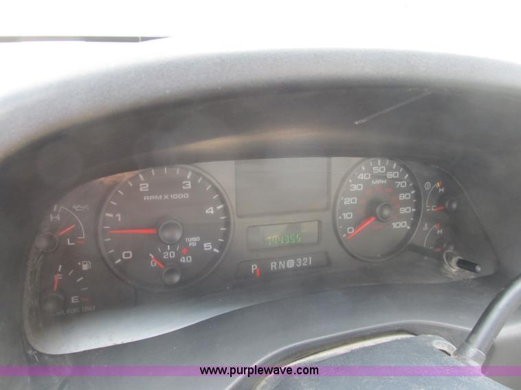 image for item B2841 2005 Ford F550 XL Super Duty service truck