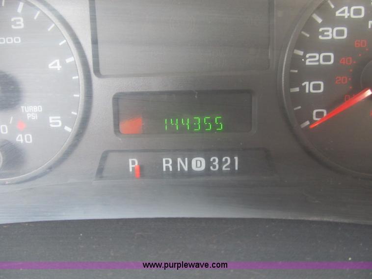 image for item B2841 2005 Ford F550 XL Super Duty service truck