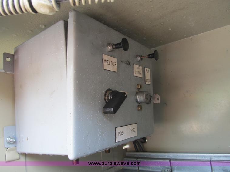 image for item B2841 2005 Ford F550 XL Super Duty service truck