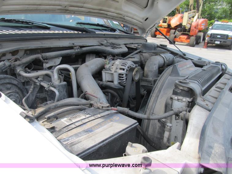 image for item B2841 2005 Ford F550 XL Super Duty service truck