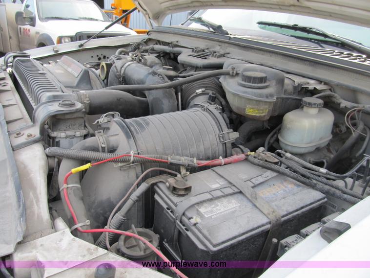 image for item B2841 2005 Ford F550 XL Super Duty service truck