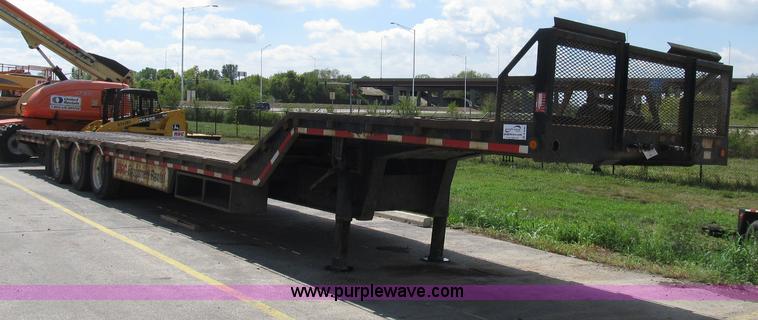 image for item B2845 2007 Ledwell Hydra-Tail 48' tilt bed trailer