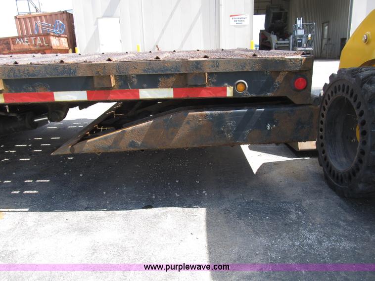 image for item B2845 2007 Ledwell Hydra-Tail 48' tilt bed trailer