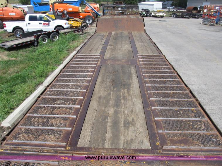 image for item B2845 2007 Ledwell Hydra-Tail 48' tilt bed trailer