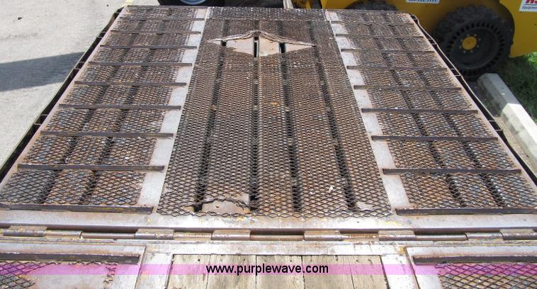 image for item B2845 2007 Ledwell Hydra-Tail 48' tilt bed trailer