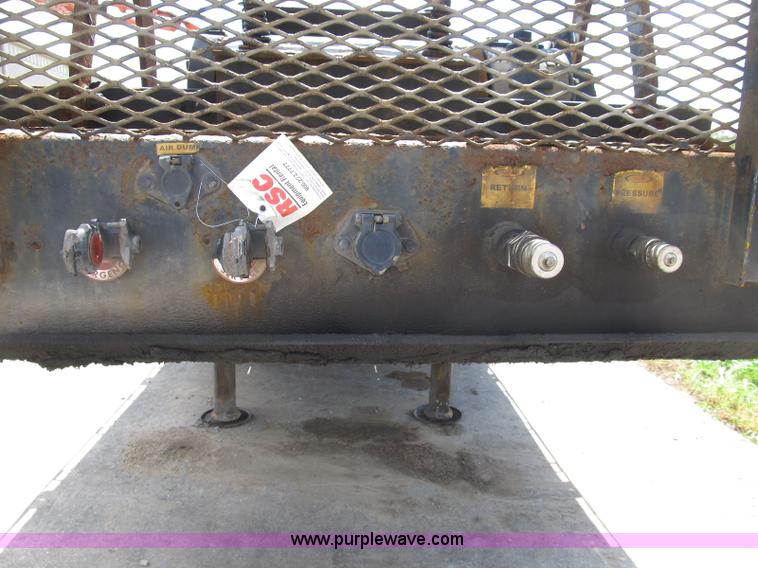 image for item B2845 2007 Ledwell Hydra-Tail 48' tilt bed trailer