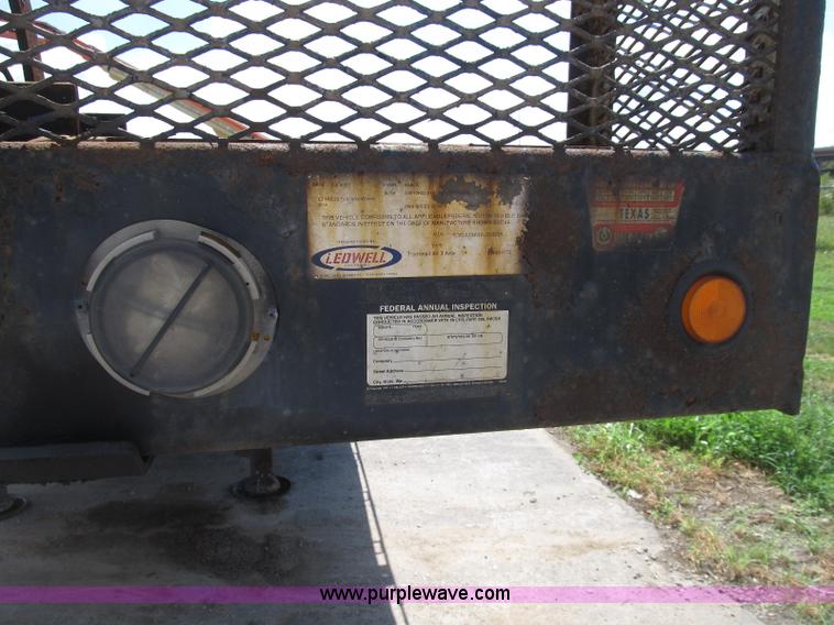 image for item B2845 2007 Ledwell Hydra-Tail 48' tilt bed trailer