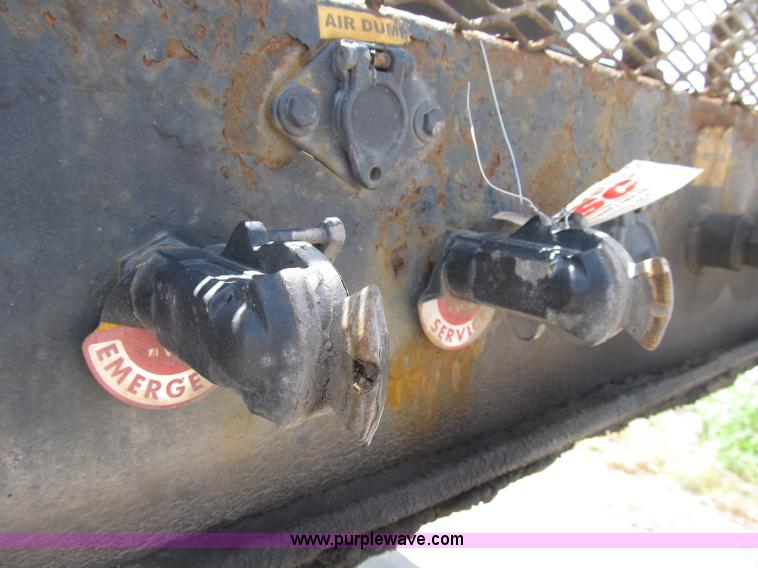 image for item B2845 2007 Ledwell Hydra-Tail 48' tilt bed trailer