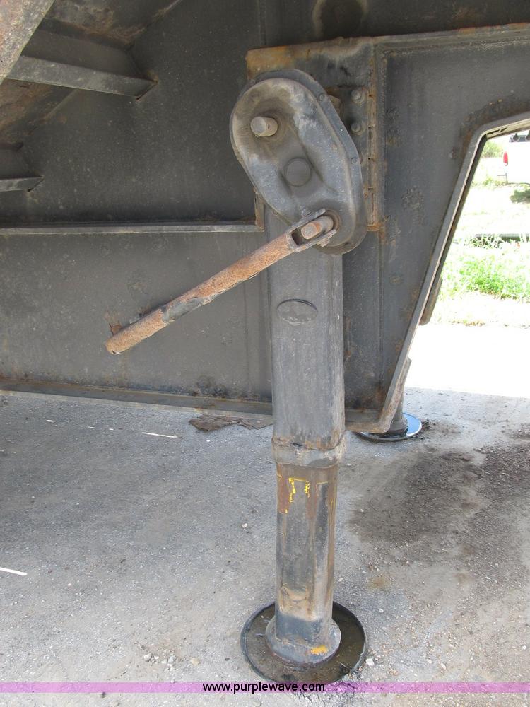 image for item B2845 2007 Ledwell Hydra-Tail 48' tilt bed trailer