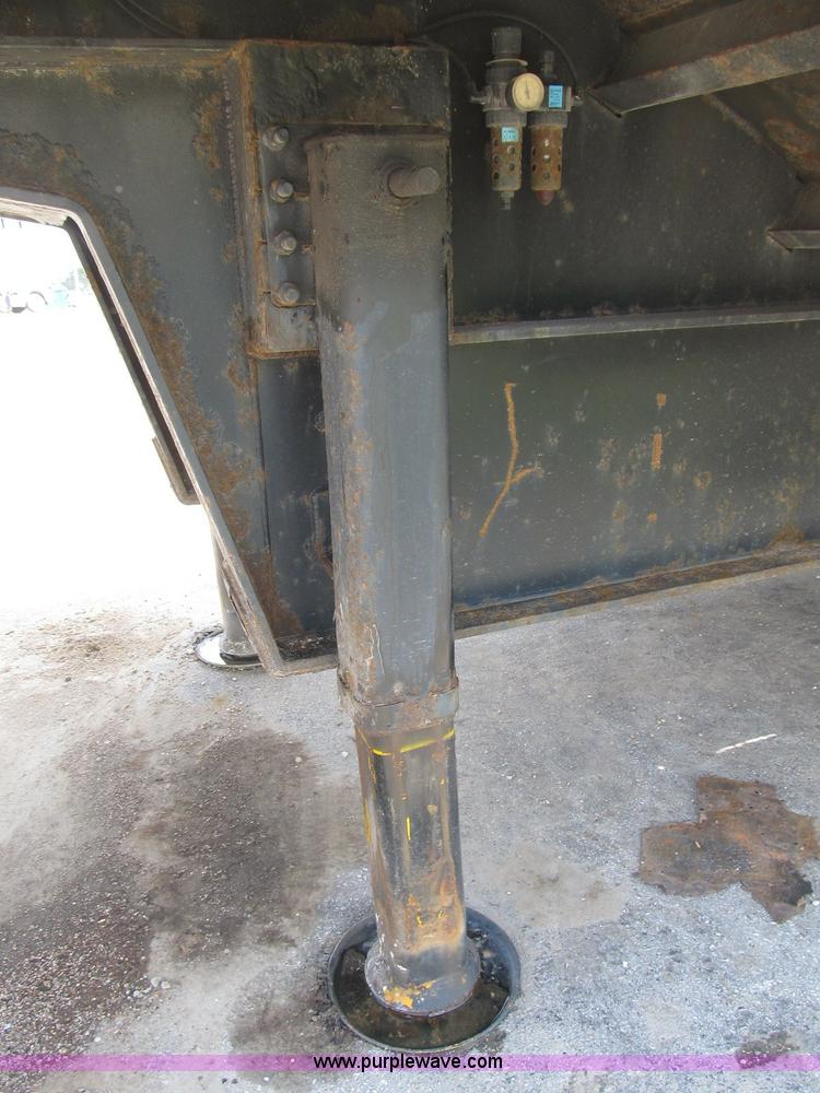 image for item B2845 2007 Ledwell Hydra-Tail 48' tilt bed trailer