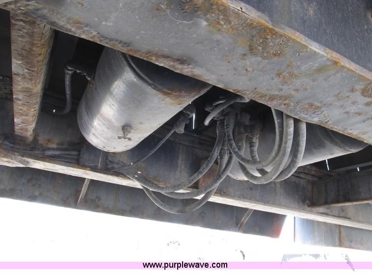 image for item B2845 2007 Ledwell Hydra-Tail 48' tilt bed trailer