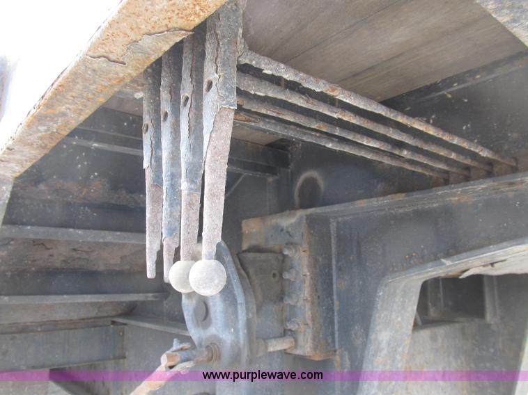 image for item B2845 2007 Ledwell Hydra-Tail 48' tilt bed trailer