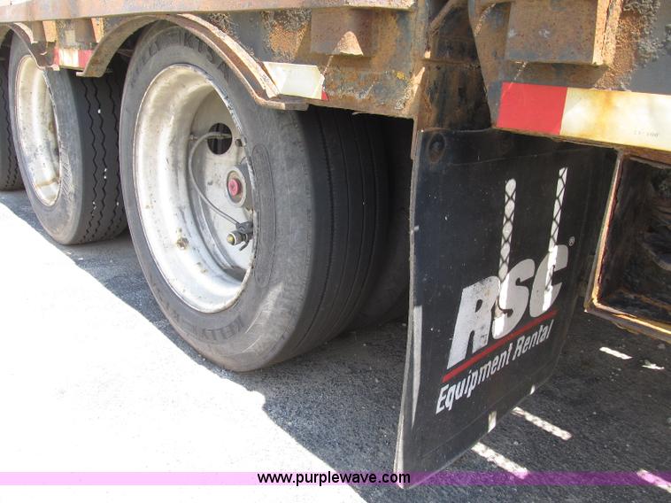 image for item B2845 2007 Ledwell Hydra-Tail 48' tilt bed trailer