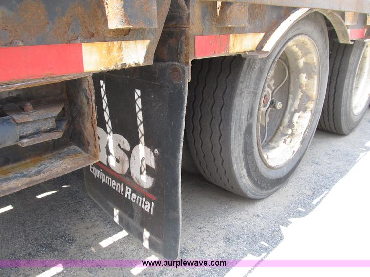 image for item B2845 2007 Ledwell Hydra-Tail 48' tilt bed trailer