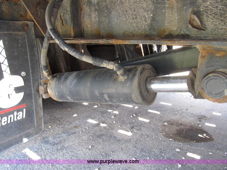 image for item B2845 2007 Ledwell Hydra-Tail 48' tilt bed trailer