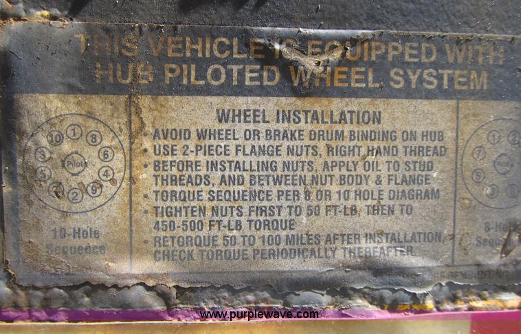 image for item B2845 2007 Ledwell Hydra-Tail 48' tilt bed trailer