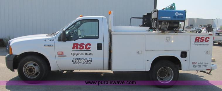 image for item B2851 2006 Ford F350 XL Super Duty service truck