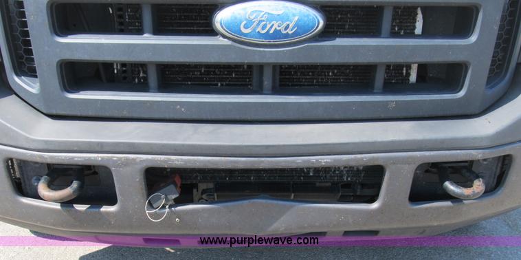 image for item B2851 2006 Ford F350 XL Super Duty service truck