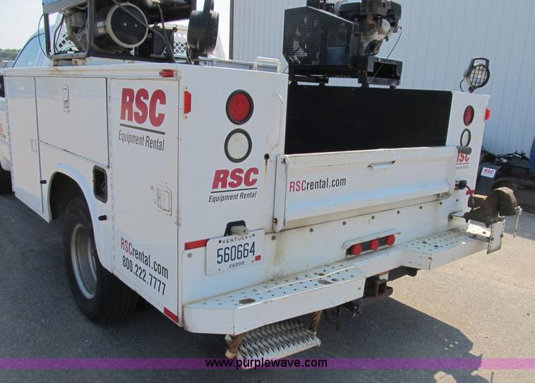 image for item B2851 2006 Ford F350 XL Super Duty service truck