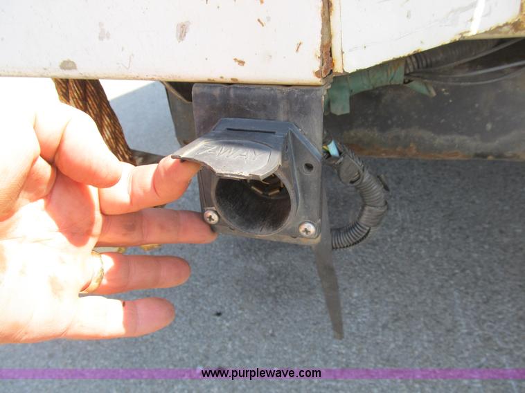 image for item B2851 2006 Ford F350 XL Super Duty service truck