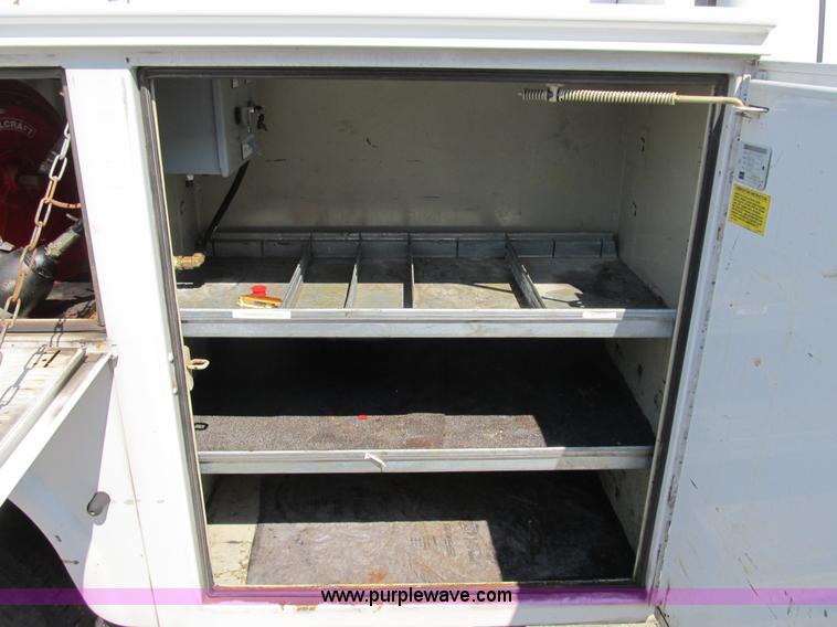 image for item B2851 2006 Ford F350 XL Super Duty service truck