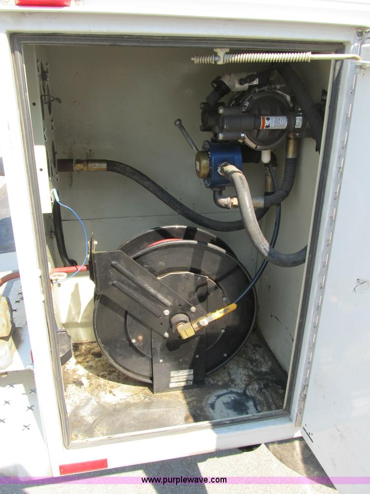 image for item B2851 2006 Ford F350 XL Super Duty service truck