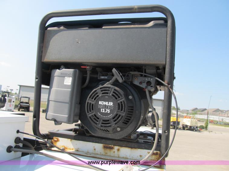 image for item B2851 2006 Ford F350 XL Super Duty service truck